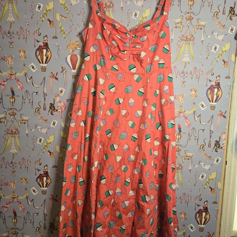 Torridcoral color cupcake print